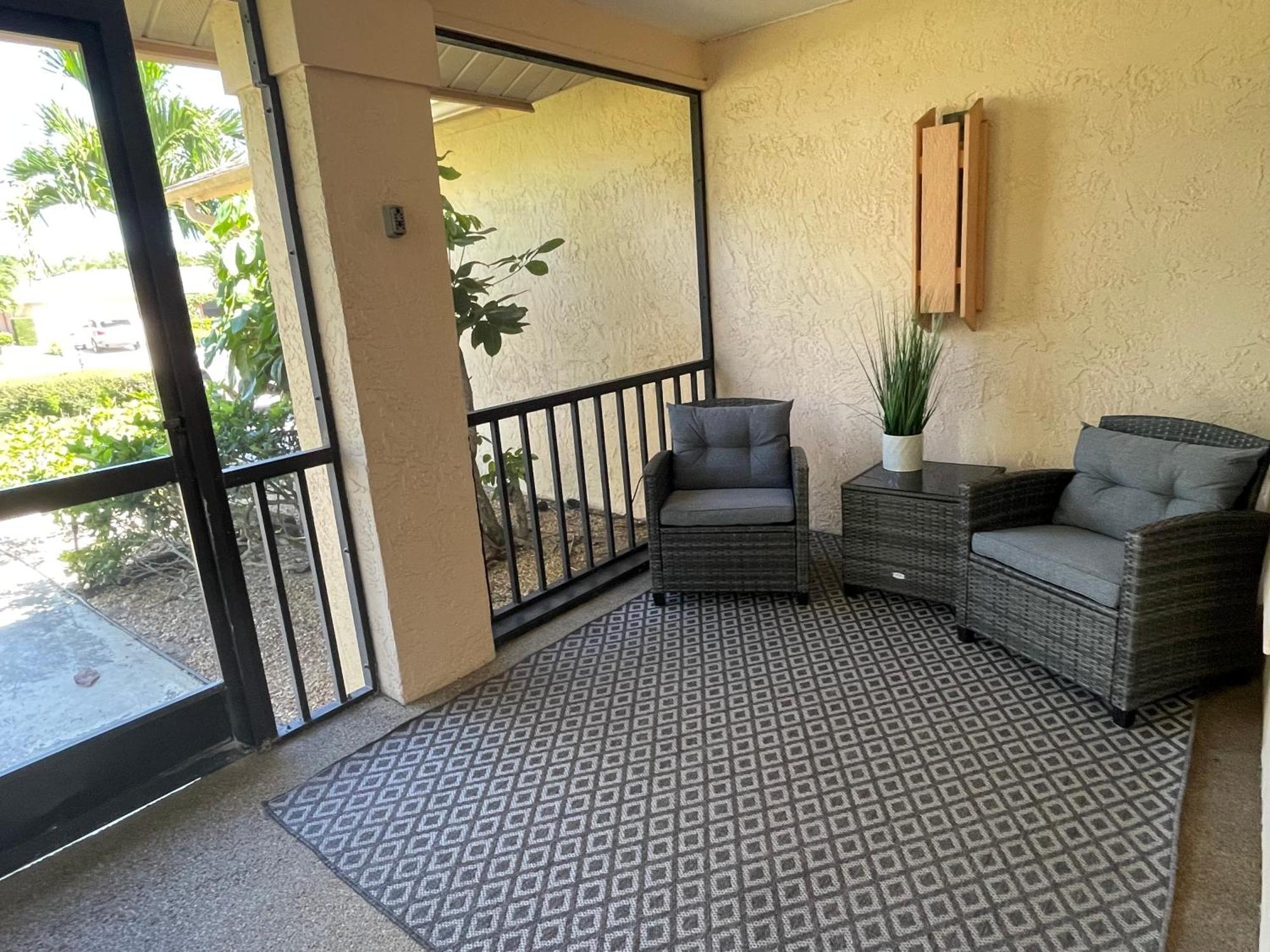 Pool Home With A New Sparkling Pool, Close To Beach, Lovely Lake View North North Naples Eksteriør billede
