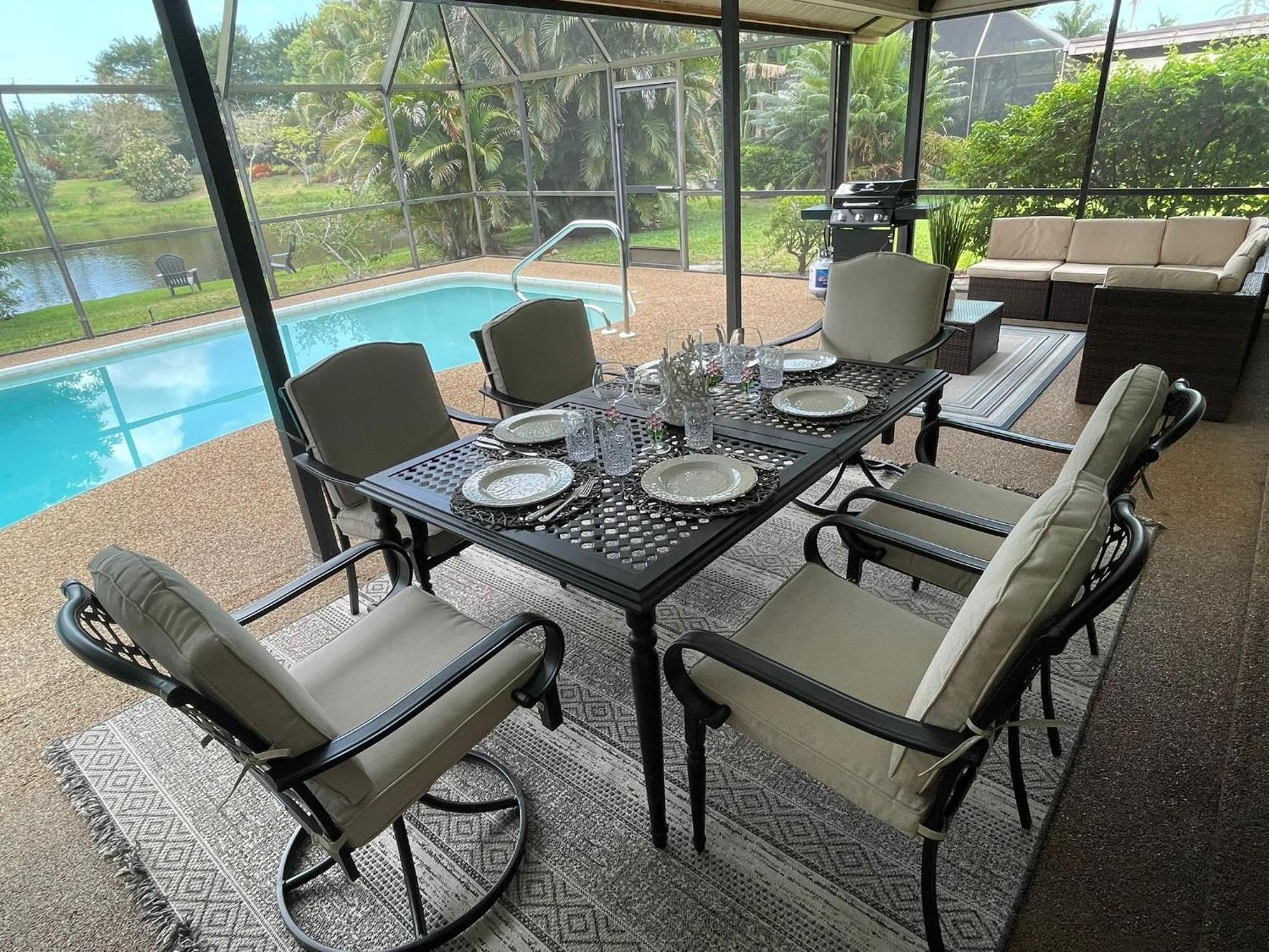 Pool Home With A New Sparkling Pool, Close To Beach, Lovely Lake View North North Naples Eksteriør billede